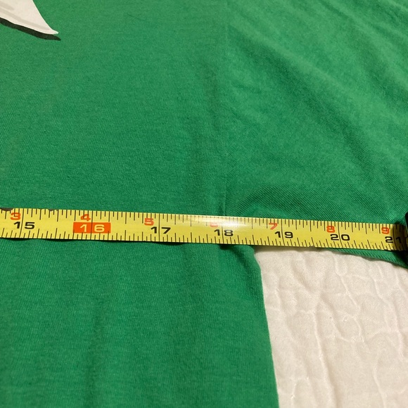 Christmas T-shirt Size Medium - Picture 6 of 7